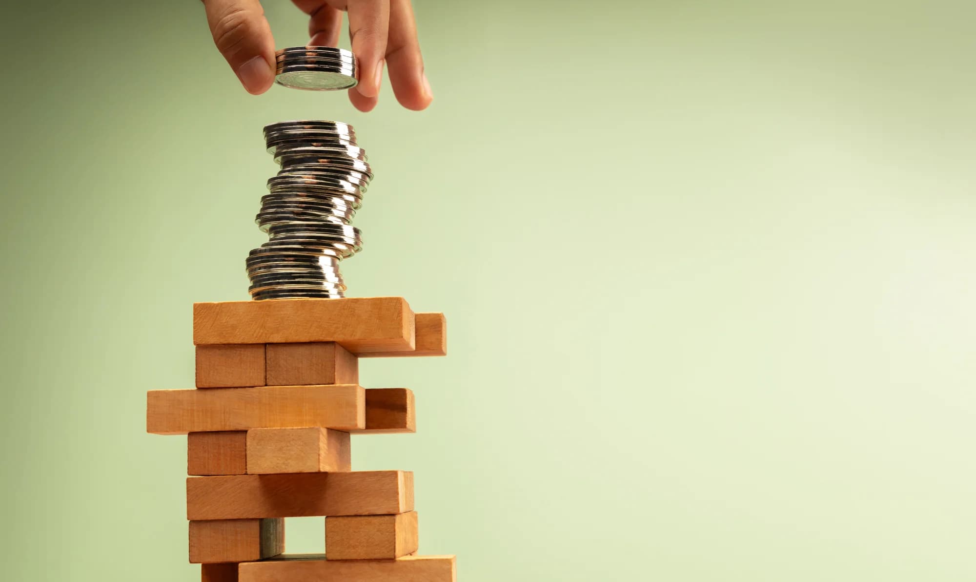 Cover Image for Finding A Business’s Competitive Moat: Lessons from Charlie Munger and Warren Buffett