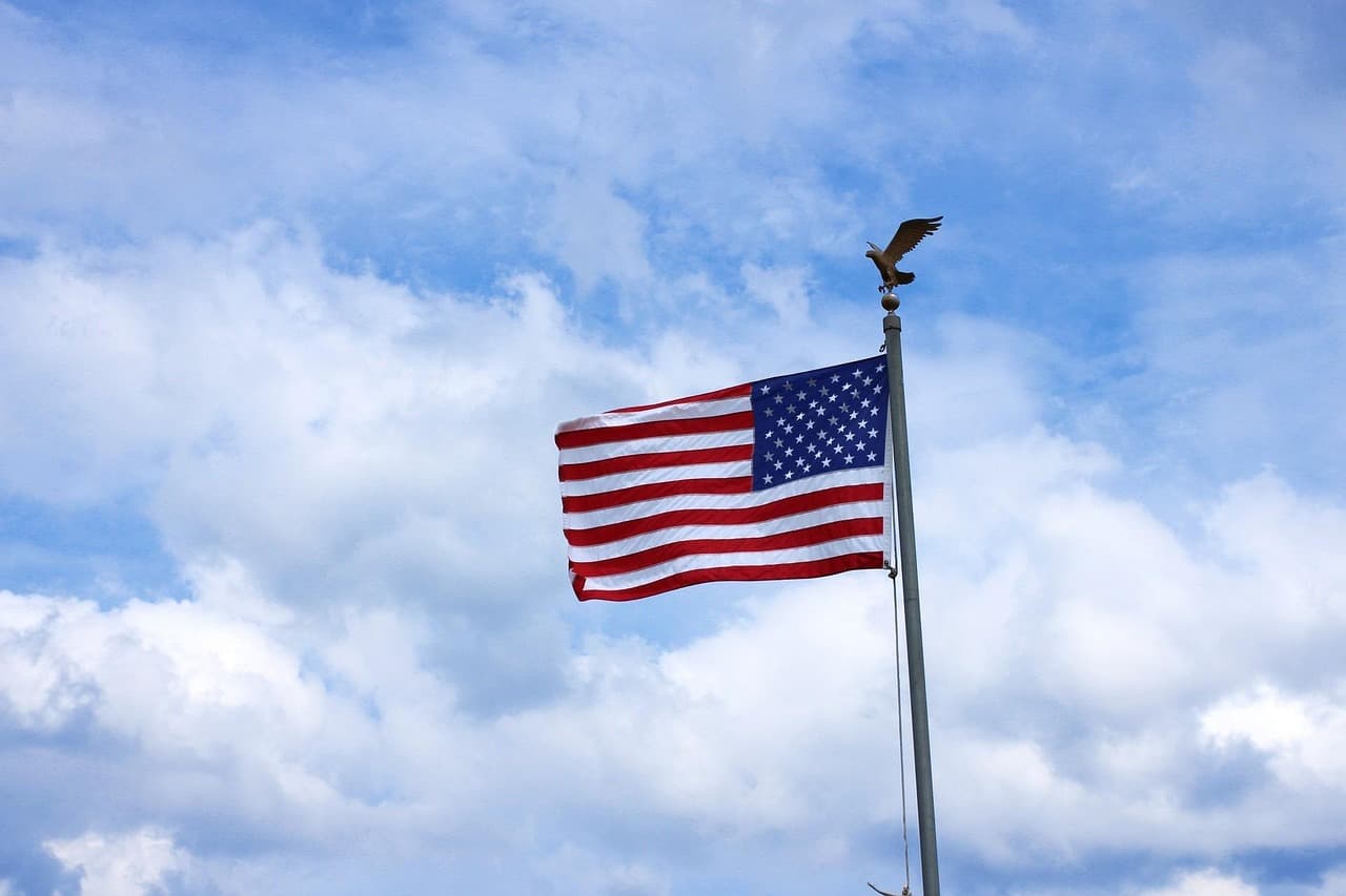 Cover Image for The U.S. Cannot Pay Back Its National Debt—Here’s What Investors Need to Know